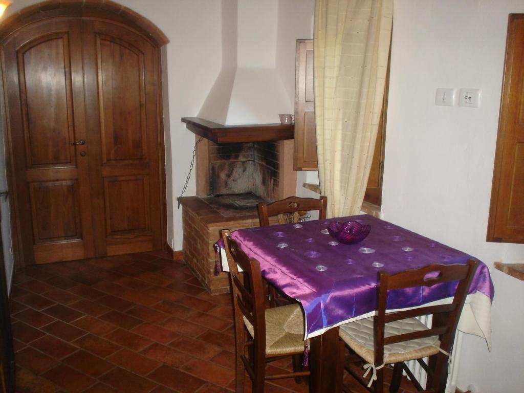 Гостевой дом Casale Il Colombaio Di Toiano Valli Номер фото